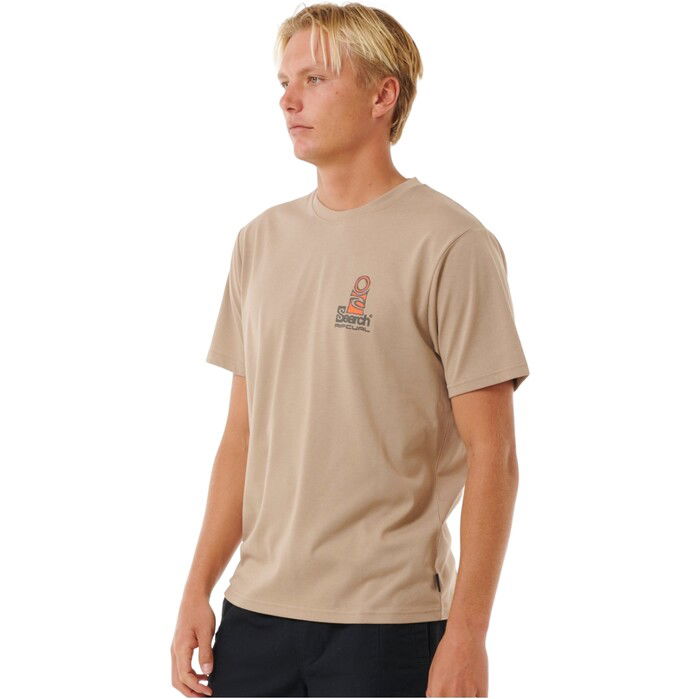 2024 Rip Curl Mens Vaporcool Search Stack Tee 0K5MTE - Sand Dune